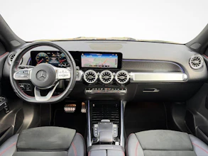 https://vehicle.imgix.net/4444143/ad0bc14a-49d8-41cd-9363-84d57840cb90.jpg