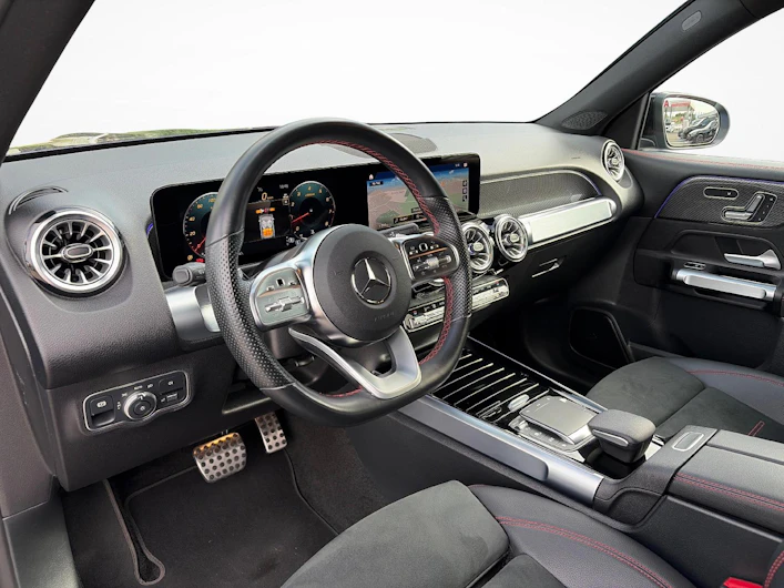 image du véhicule MERCEDES-BENZ GLB 250