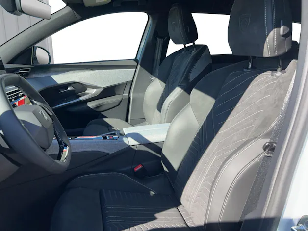 PEUGEOT 5008 1.6 PHEV 225 GT Exclusive