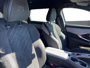 PEUGEOT 5008 1.6 PHEV 225 GT Exclusive