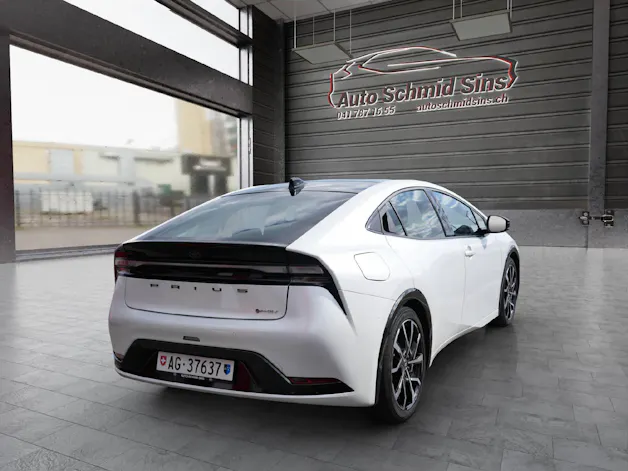 Toyota Prius 2.0 Plug-In-Hybrid Style