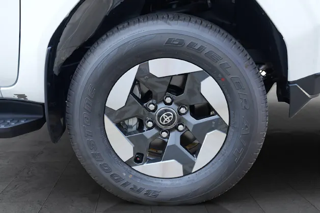 Toyota Hilux Double Cab.-Pick-up 59KWh Comfort
