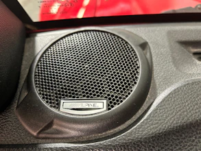 https://vehicle.imgix.net/4444234/a5b80fb3-810e-4803-8645-b244352474fc.jpg