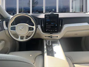 VOLVO XC60 2.0 T8 TE Ultra Dark eAWD