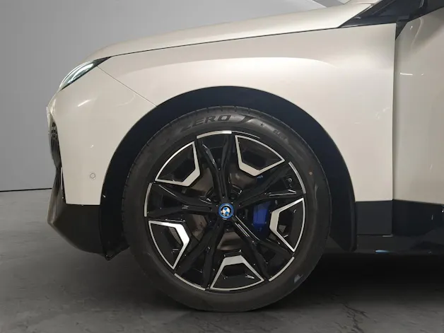 BMW iX xDrive40