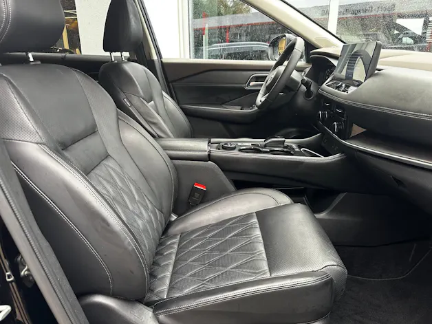 NISSAN X-Trail 1.5 VC-T Tekna+ e-4orce 7P