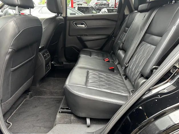 NISSAN X-Trail 1.5 VC-T Tekna+ e-4orce 7P