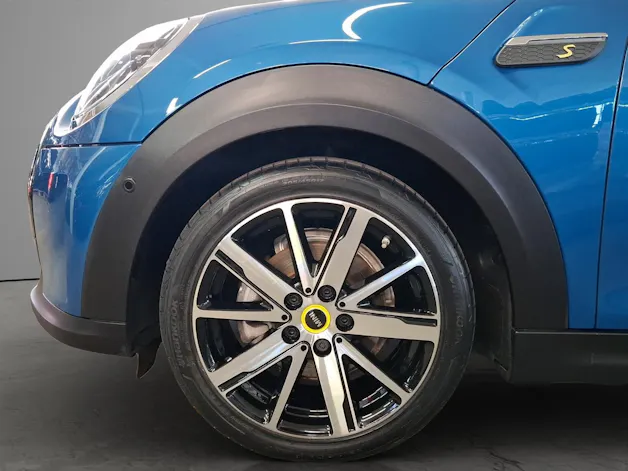 MINI F56 Cooper SE