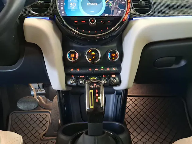 MINI F56 Cooper SE