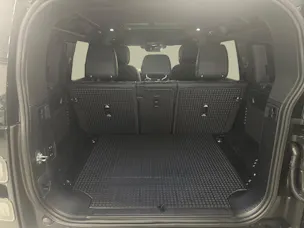 Land Rover Defender 110 3.0 D I6 350 X-Dynamic HSE