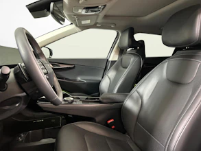 https://vehicle.imgix.net/4444519/f180ddd1-1f02-4db4-adda-c8e82e5ced6a.jpg