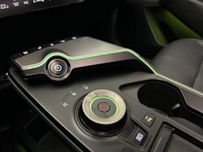 https://vehicle.imgix.net/4444519/f7d49584-48d7-4f95-8c0a-25f6445d3443.jpg