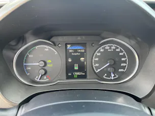 Toyota Yaris 1.5 VVT-i HSD Trend