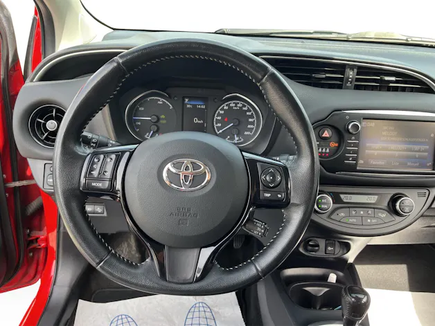 Toyota Yaris 1.5 VVT-i HSD Trend