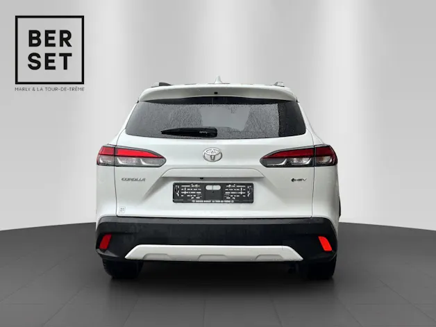 Toyota Corolla Cross 2.0 HSD Trend AWD-i