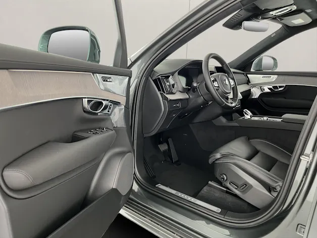 VOLVO XC90 2.0 T8 TE Ultra Bright eAWD