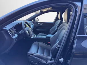 VOLVO XC60 2.0 T8 TE XCENTRIC Black Edition eAWD