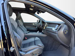 VOLVO XC60 2.0 T8 TE XCENTRIC Black Edition eAWD