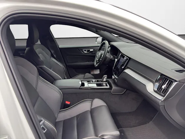 VOLVO V60 2.0 T8 TE R-Design eAWD