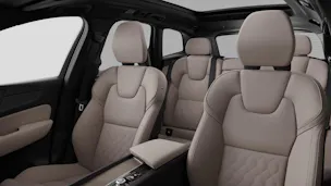 VOLVO XC60 2.0  B5 Allradantrieb Benzin Ultra Dark