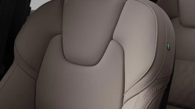 VOLVO XC60 2.0 B5 Allradantrieb Benzin Ultra Dark