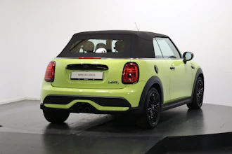 https://vehicle.imgix.net/4444655/7d364911-3f18-4af7-98c2-5ee3ac8141a0.JPG