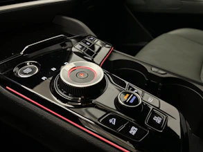 https://vehicle.imgix.net/4444671/a20085ab-bcd3-4bf8-b449-15951bdab0f8.jpg