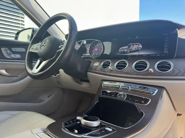 MERCEDES-BENZ E 200 Exclusive 4Matic T-Modell