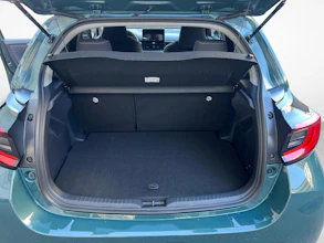 https://vehicle.imgix.net/4444681/d1d2704d-7d86-40df-84b1-01d87689485b.jpg