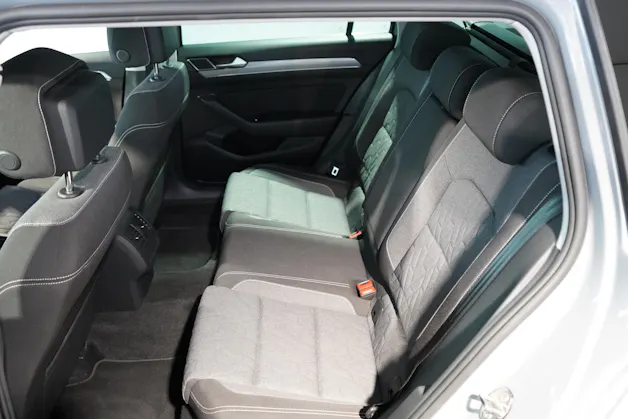VW Passat Variant 2.0 TDI 200 Business DSG 4m