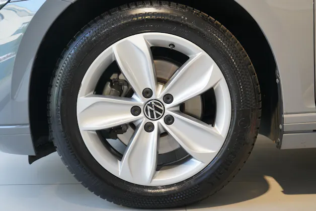 VW Passat Variant 2.0 TDI 200 Business DSG 4m