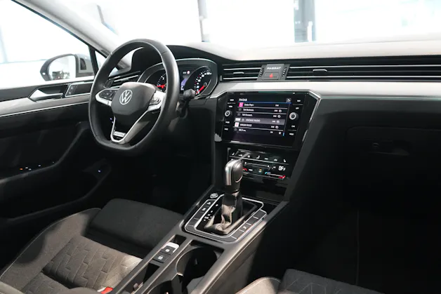 VW Passat Variant 2.0 TDI 200 Business DSG 4m