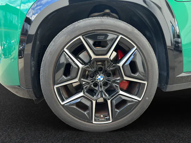 BMW XM 50e Plug-in Hybrid