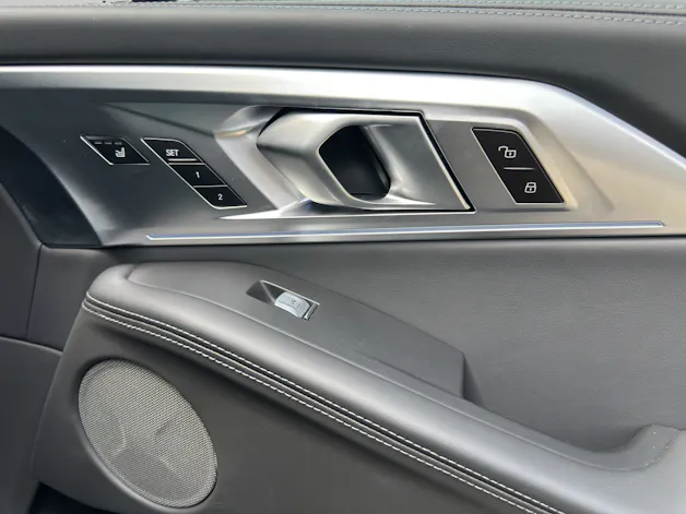 BMW XM 50e Plug-in Hybrid