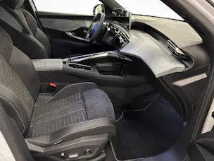 PEUGEOT 5008 1.2 Hybrid GT Exclusive