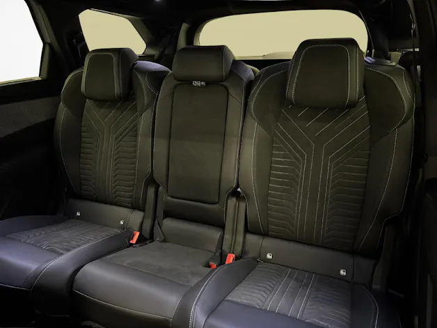 PEUGEOT 5008 1.2 Hybrid GT Exclusive