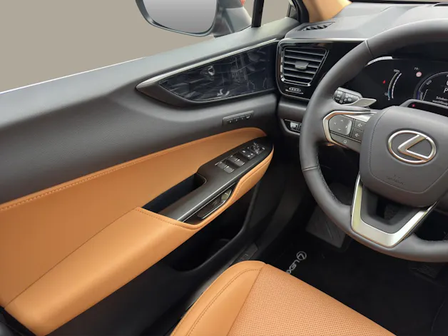 Lexus NX 450h+ Comfort