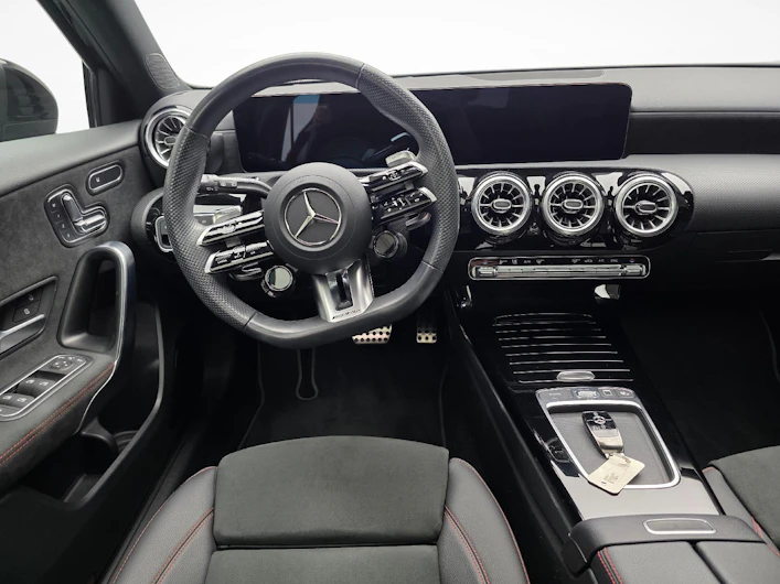 image du véhicule MERCEDES-BENZ A 35 AMG