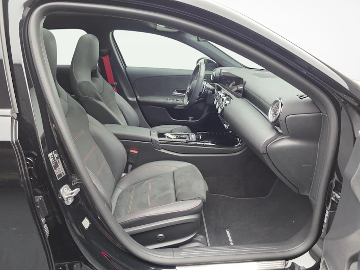 image du véhicule MERCEDES-BENZ A 35 AMG
