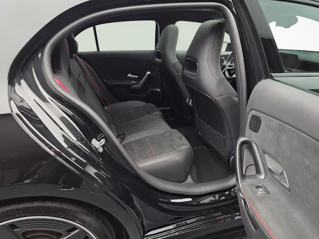 MERCEDES-BENZ A 35 AMG 4matic