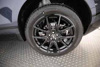 https://vehicle.imgix.net/4444806/172b85a1-127b-45da-8712-b98e52be472f.jpg