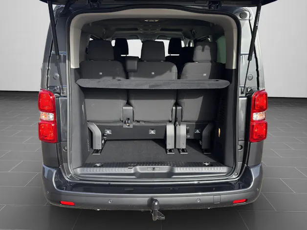 PEUGEOT Traveller Standard 2.2 BlueHDi 180 Family Edition S/S