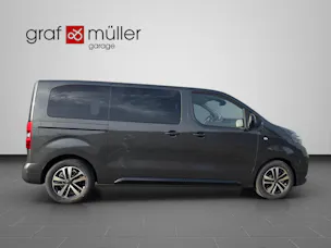 PEUGEOT Traveller Standard 2.2 BlueHDi 180 Family Edition S/S