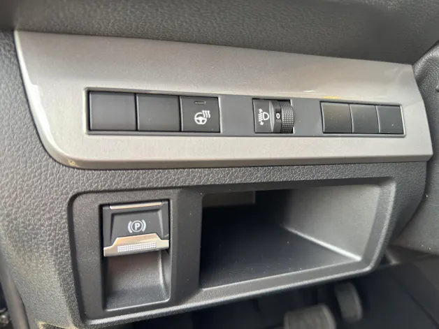 PEUGEOT Traveller Standard 2.2 BlueHDi 180  Family Edition S/S