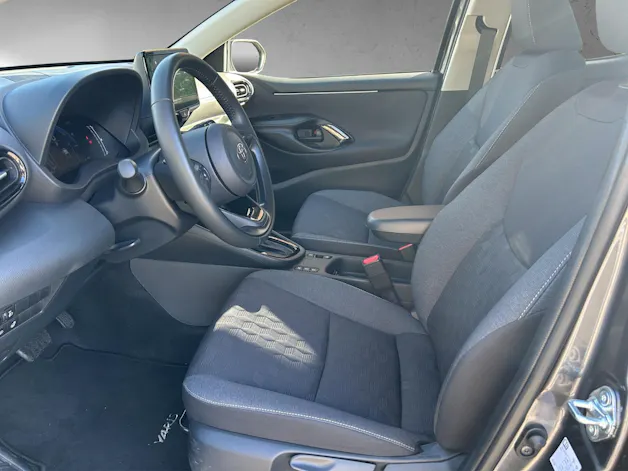 Toyota Yaris 1.5 VVT-i HSD Trend