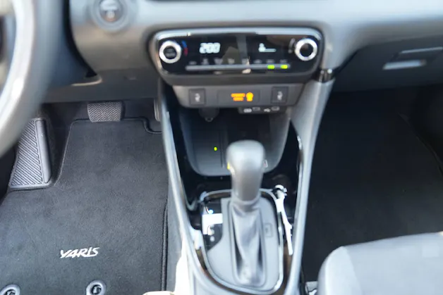 Toyota Yaris 1.5 VVT-i HSD Trend Plus