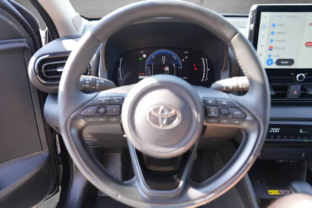 Toyota Yaris 1.5 VVT-i HSD Trend Plus