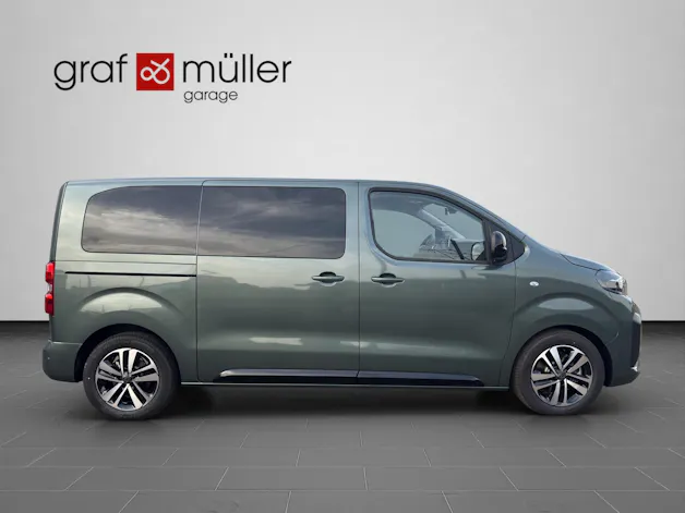 PEUGEOT Traveller Standard 2.2 BlueHDi 180  Family Edition S/S