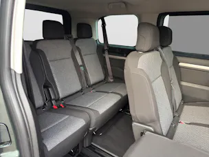 PEUGEOT Traveller Standard 2.2 BlueHDi 180  Family Edition S/S