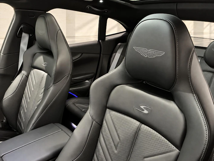 immagine del veicolo ASTON MARTIN DBX